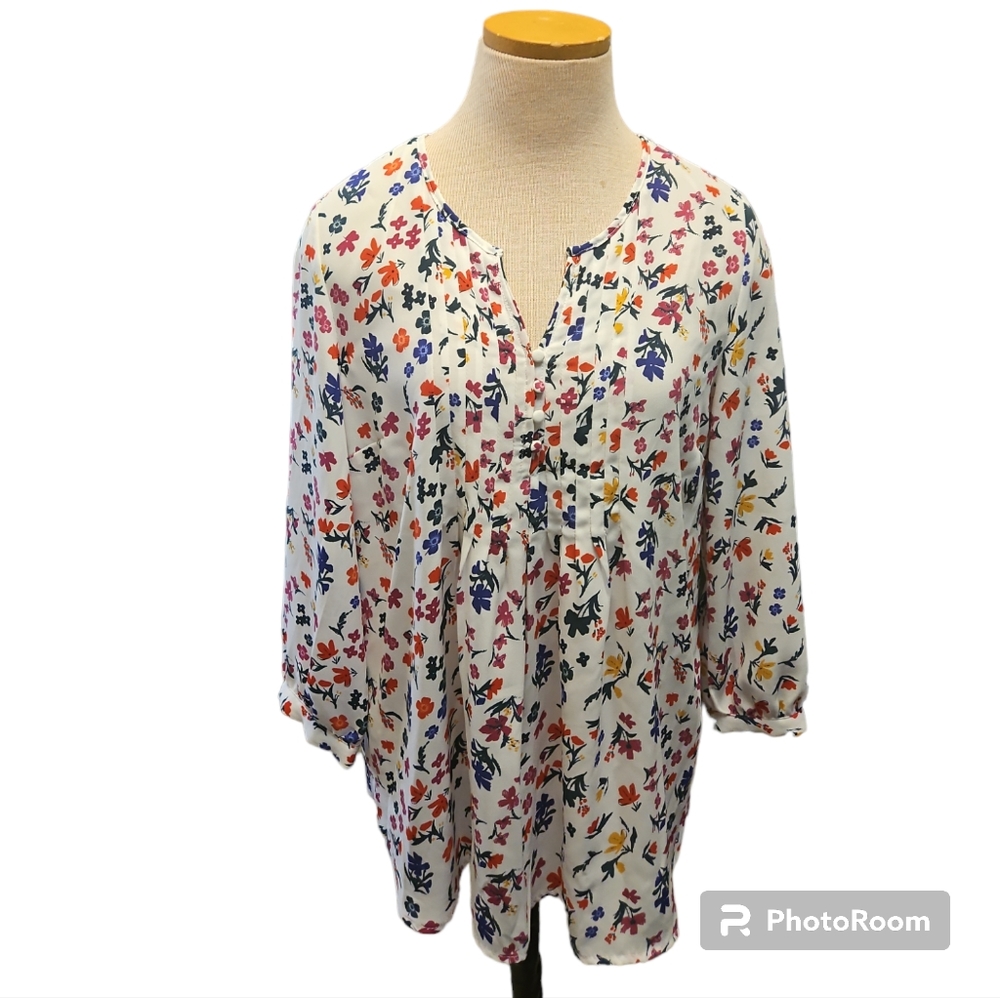Paraphrase white floral tunic nwot
